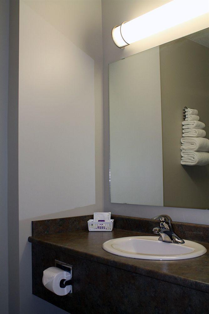 Hotel Knights Kamloops