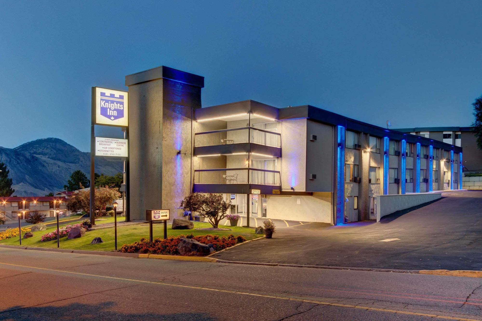 Knights Hotel
